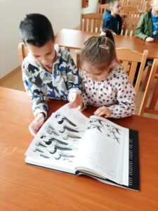 Read more about the article Деца от гр. Петрич гостуваха в ДПП „Беласица“